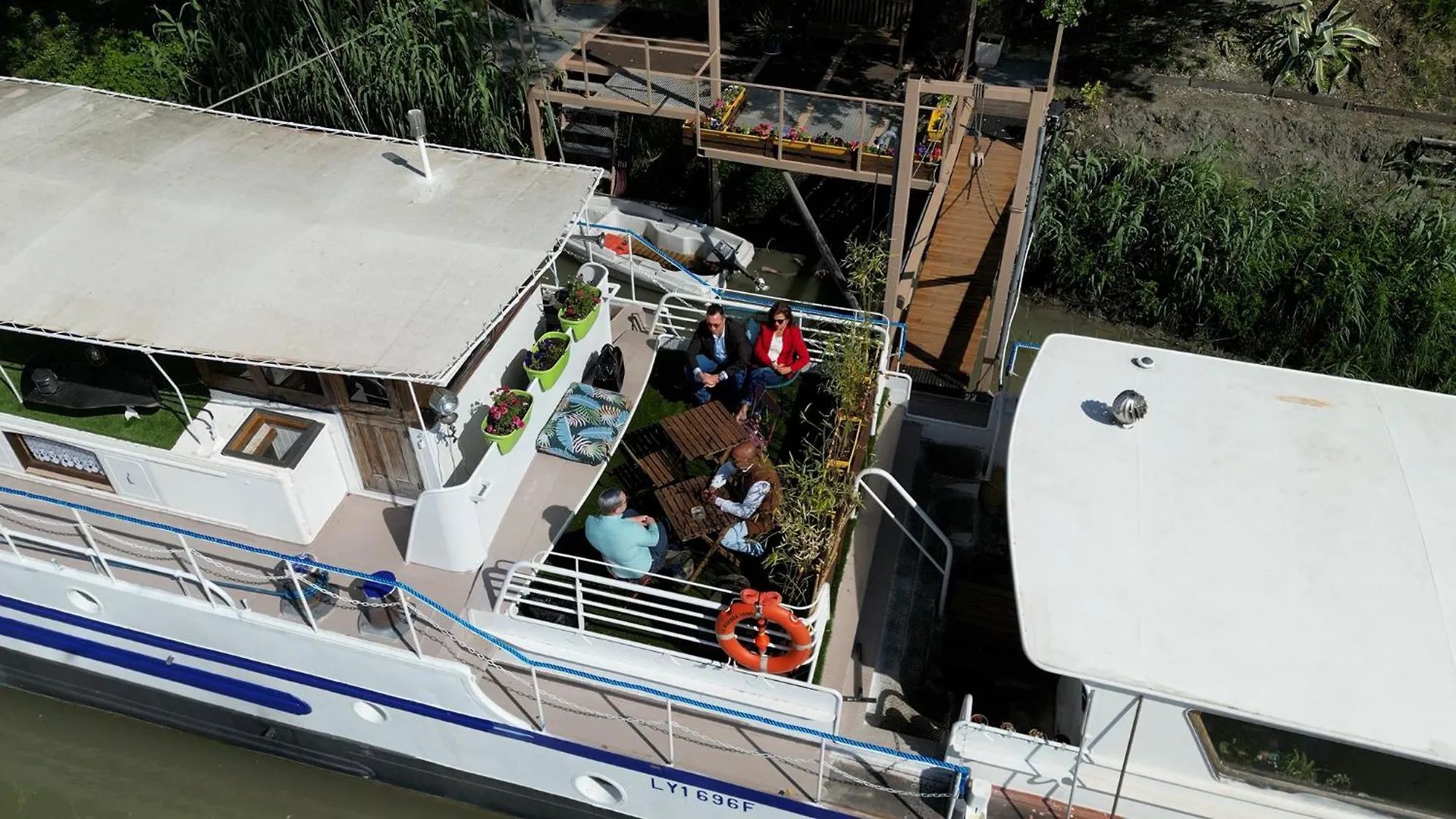 Botel Peniche Spa Le Makara - Avignon France